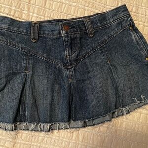 Vintage Y2K Abercrombie and Fitch Pleated Denim Mini Skirt 00